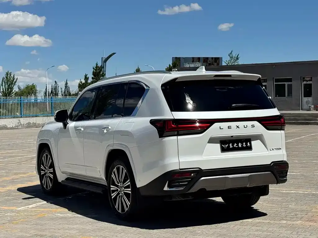 Lexus LX — фото 3