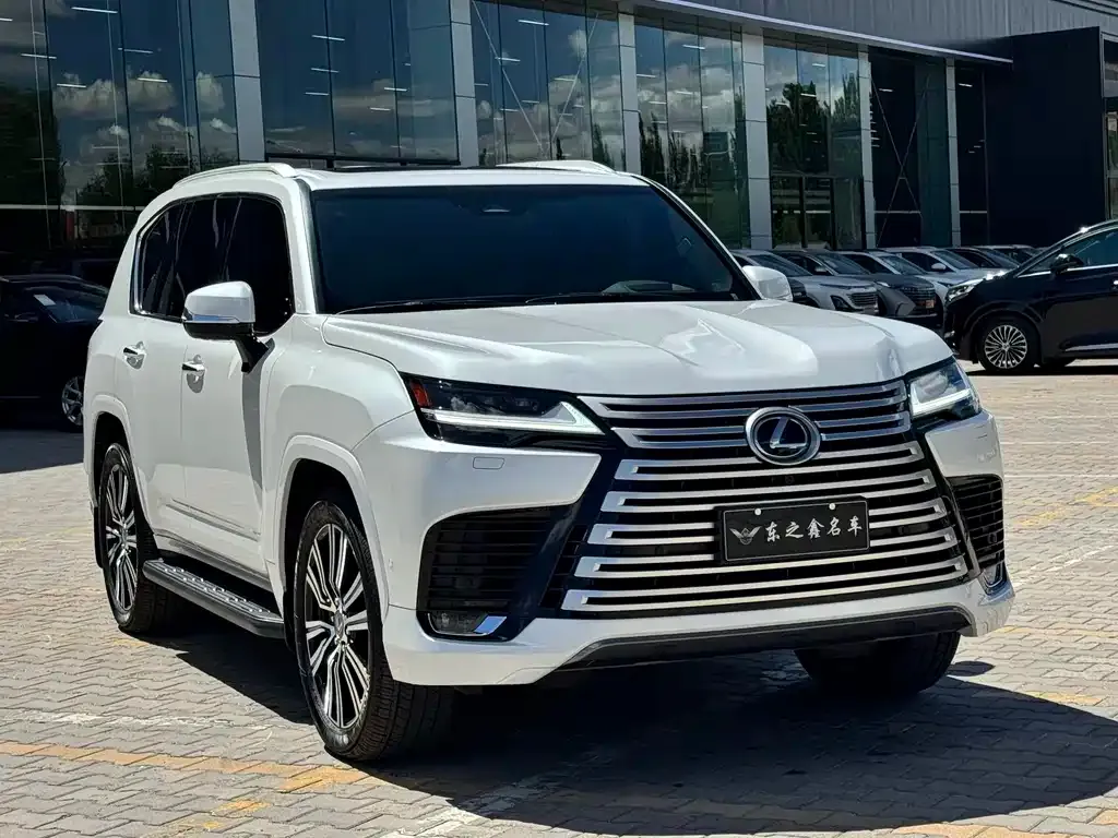 Lexus LX — фото 5