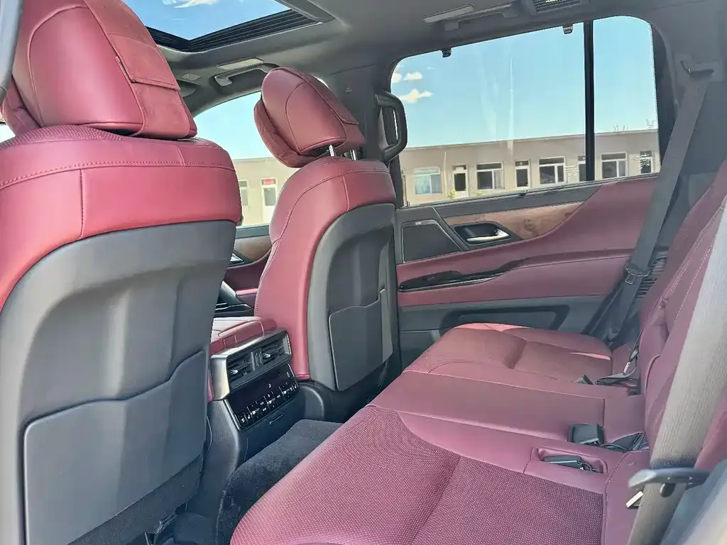 Lexus LX — фото 6