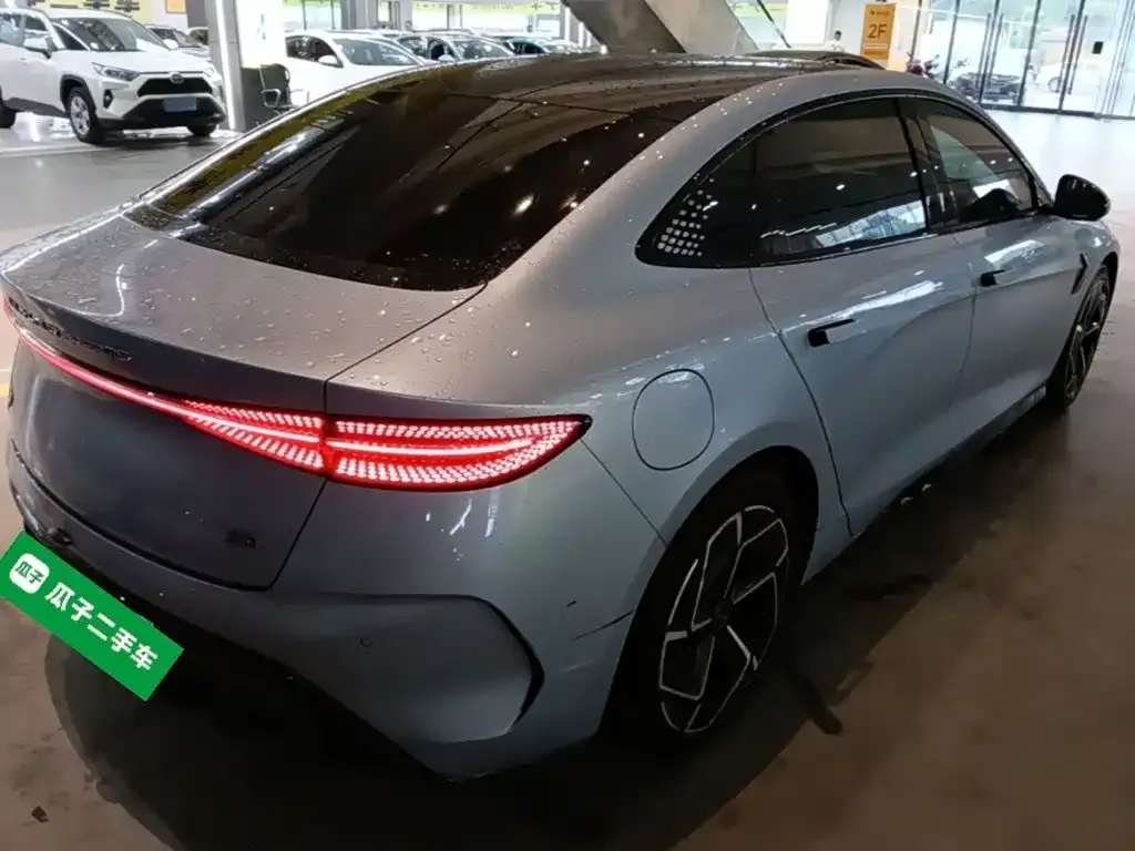 BYD Seal — фото 1