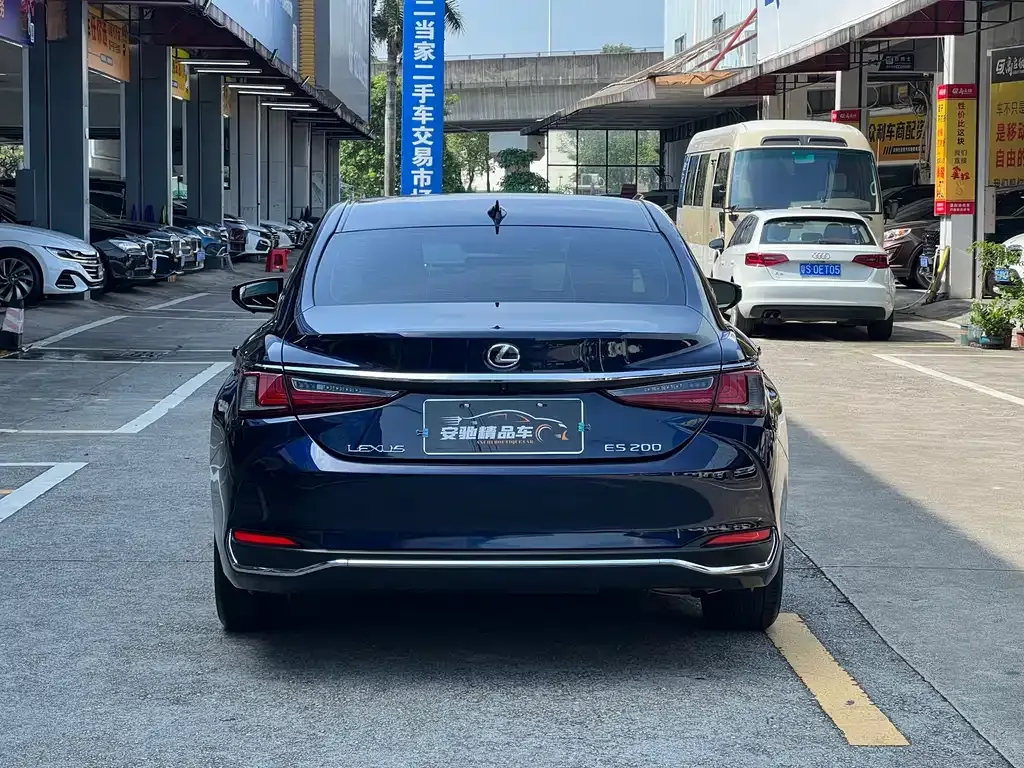 Lexus ES — фото 9