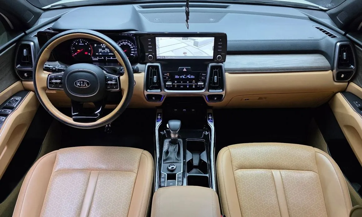 Kia Sorento — фото 10