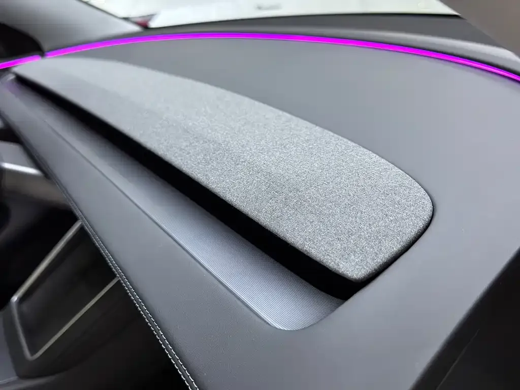 Tesla Model 3 — фото 4