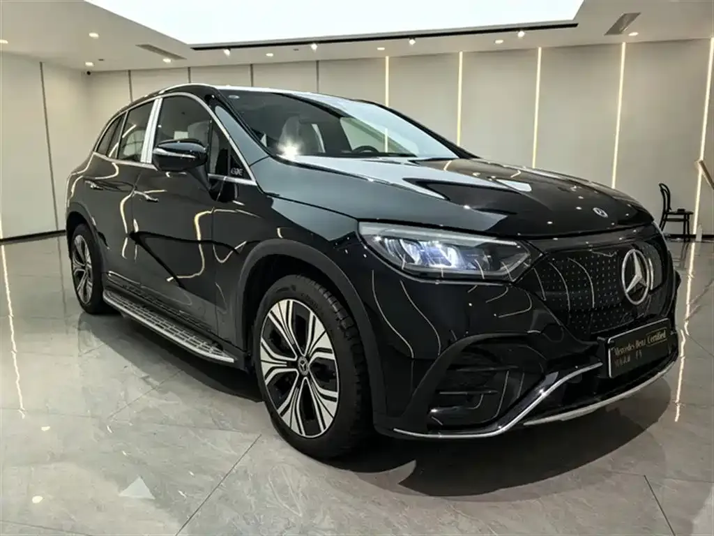 Mercedes-Benz EQE SUV — фото 7