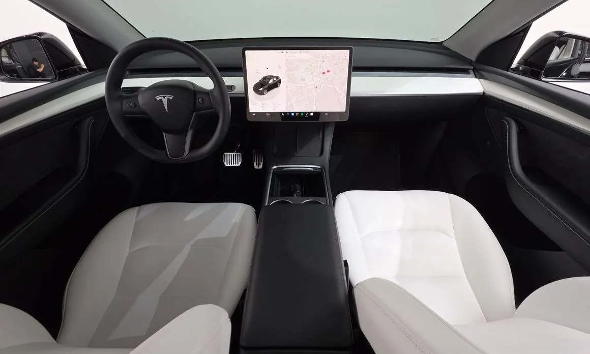 Tesla Model Y — фото 5