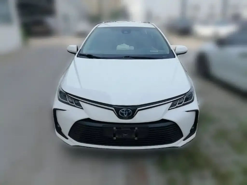 Toyota Corolla — фото 9