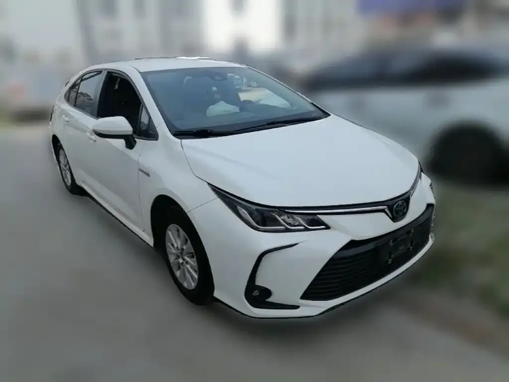 Toyota Corolla — фото 5