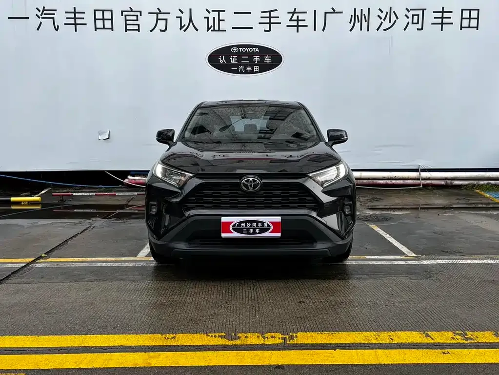 Toyota RAV4 — фото 3