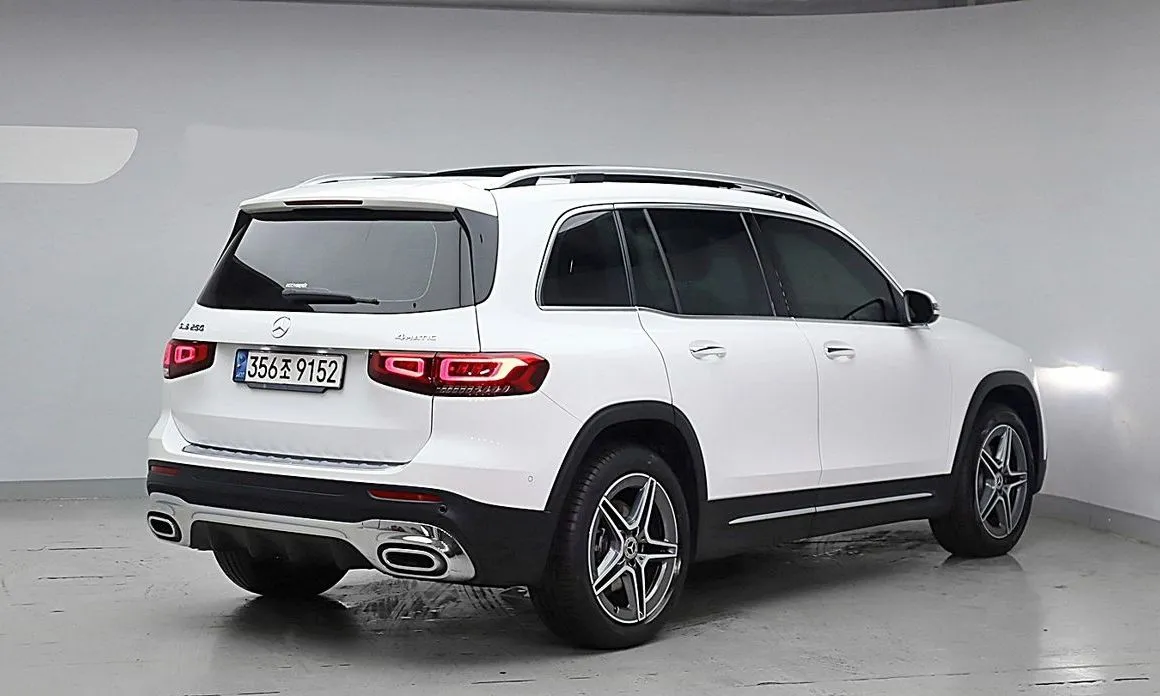 Mercedes-Benz GLB-Class — фото 6