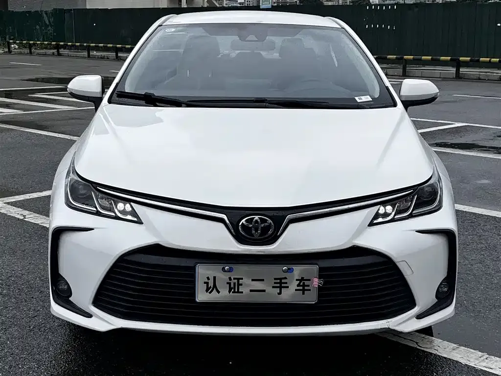 Toyota Corolla — фото 3