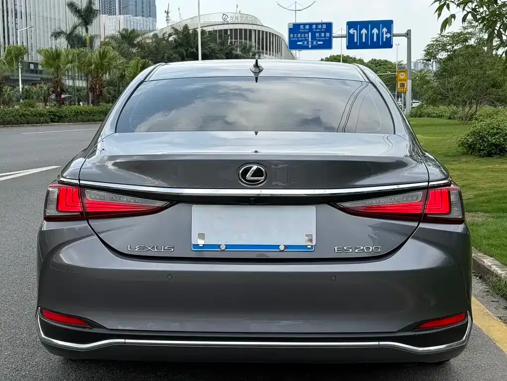 Lexus ES — фото 6