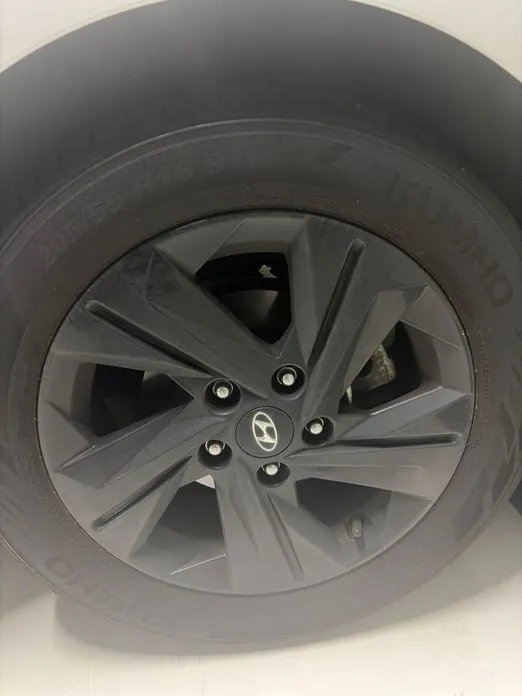 Hyundai AVANTE — фото 8