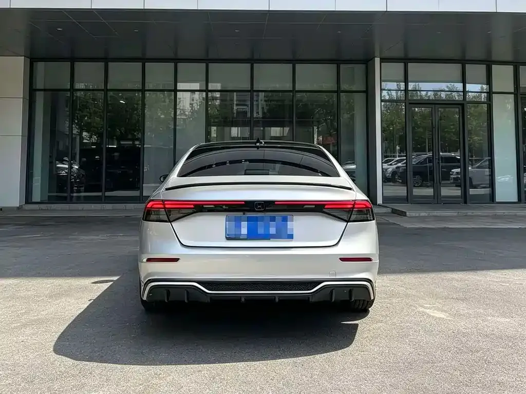 Honda Accord — фото 4
