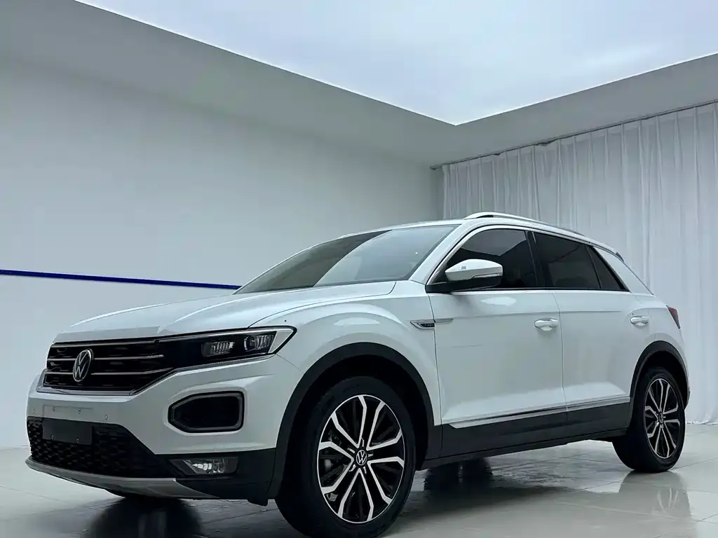 Volkswagen T-Roc — фото 1