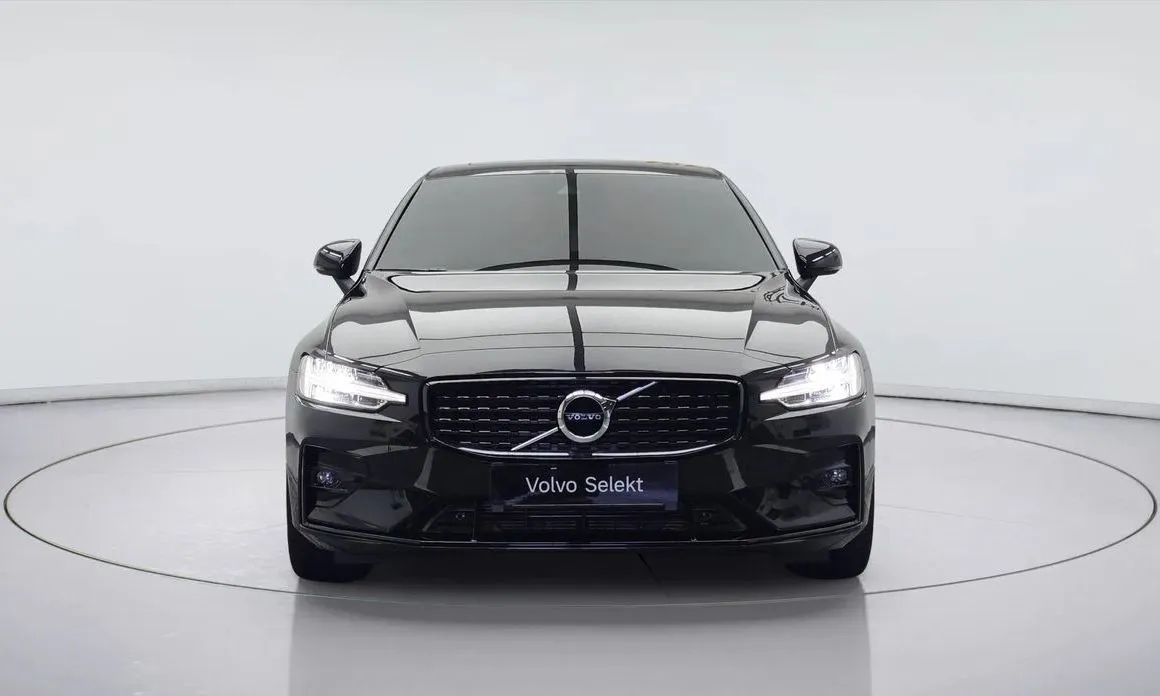 Volvo S60 — фото 6