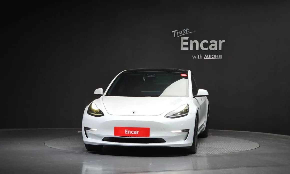 Tesla Model 3 — фото 4