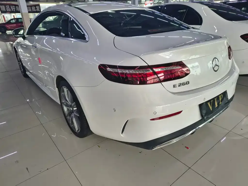 Mercedes-Benz E-Class (Import) — фото 9