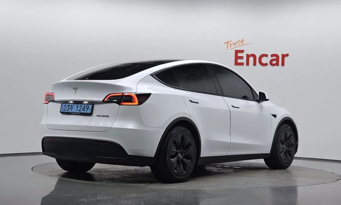 Tesla Model Y — фото 7