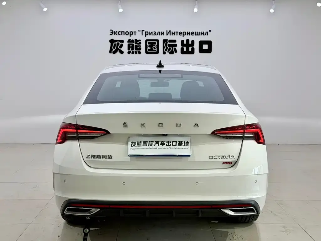 Skoda Octavia — фото 2