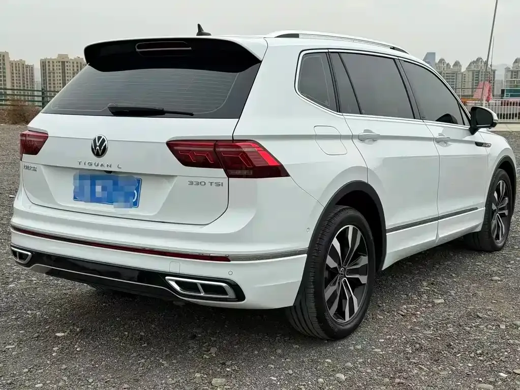 Volkswagen Tiguan L — фото 9