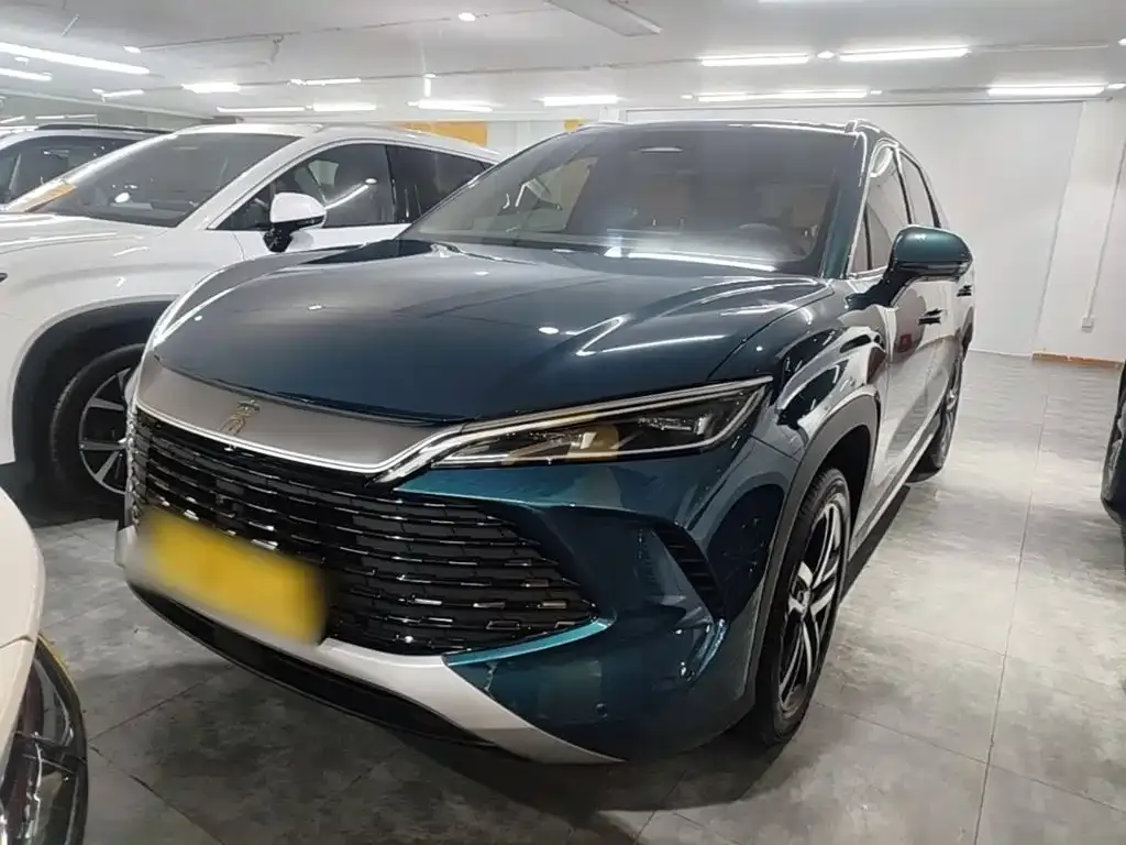 BYD L DM-i — фото 1