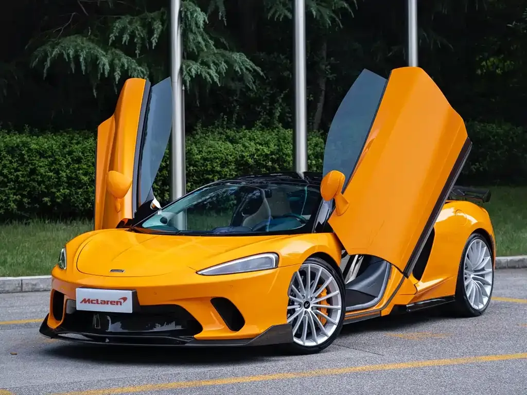 McLaren GT — фото 1