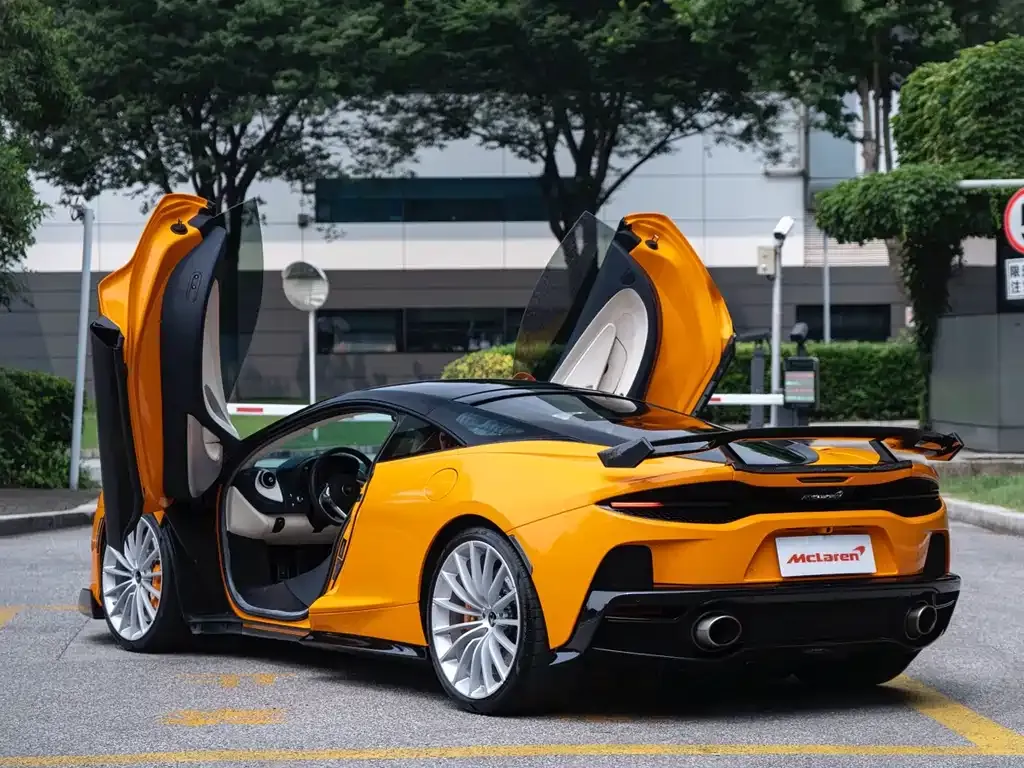 McLaren GT — фото 9