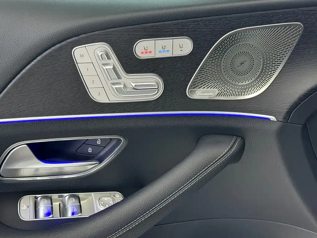 Mercedes-Benz GLS — фото 10
