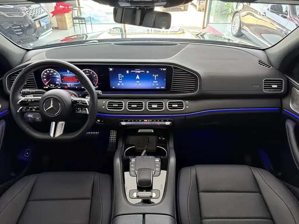 Mercedes-Benz GLS — фото 9