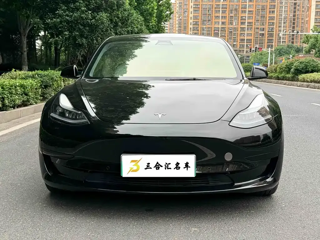 Tesla Model 3 — фото 8