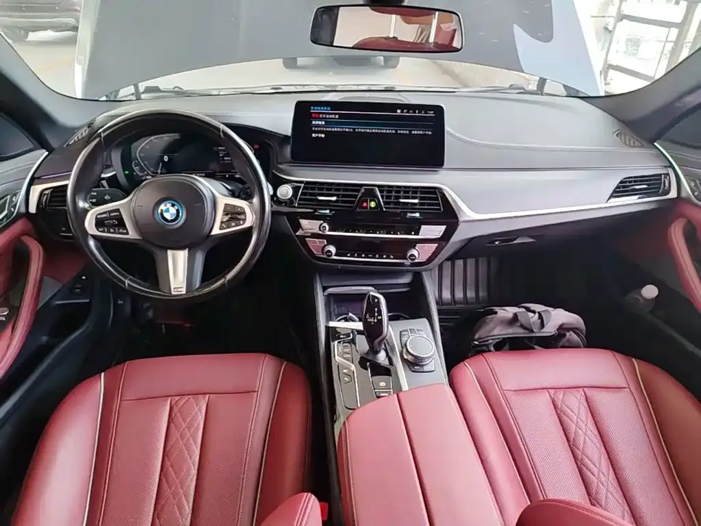 BMW 5 Series New Energy — фото 4