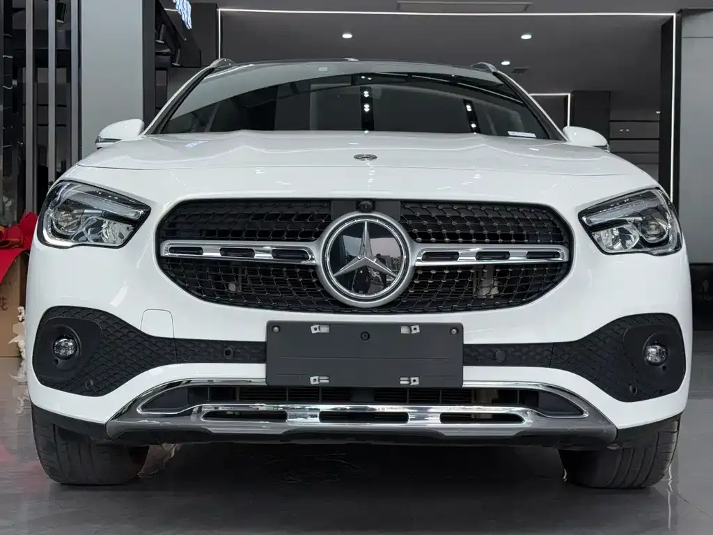 Mercedes-Benz GLA — фото 5