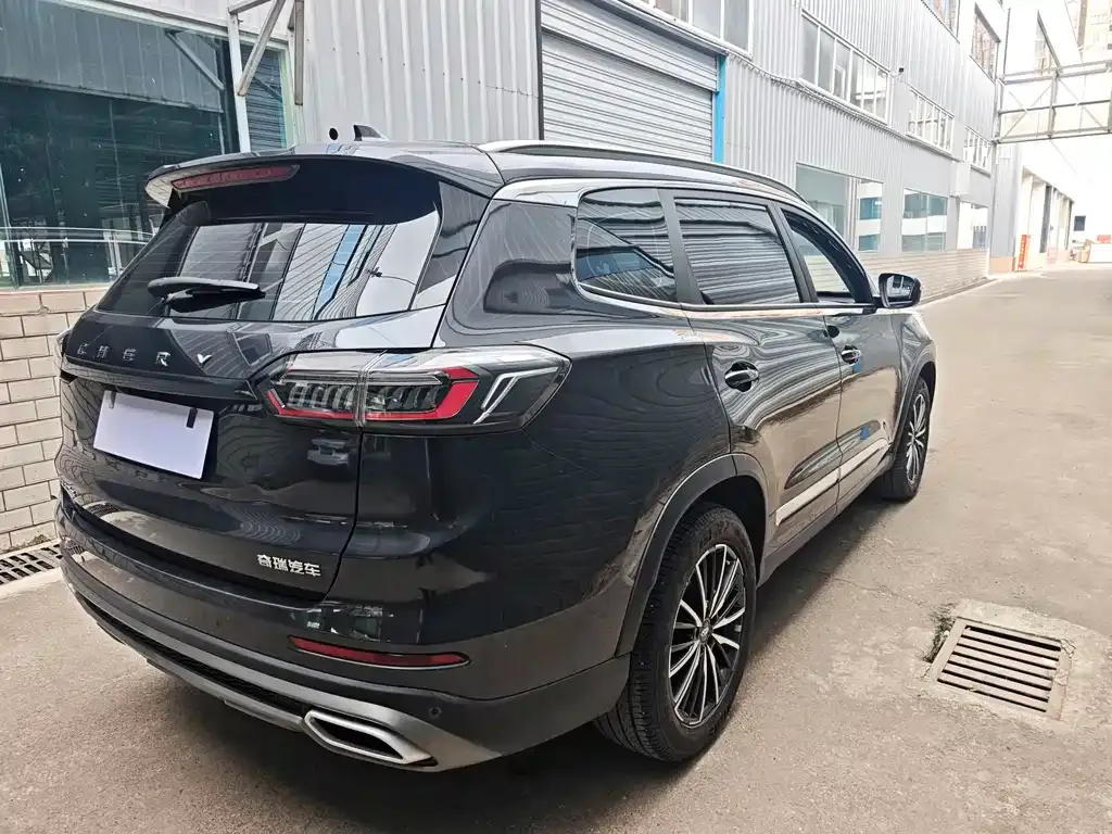 Chery Tiggo 8 — фото 10