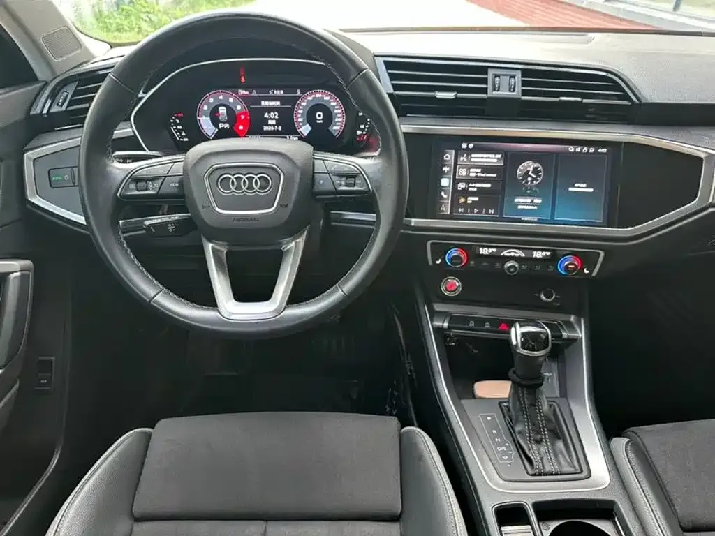 Audi Q3 — фото 8