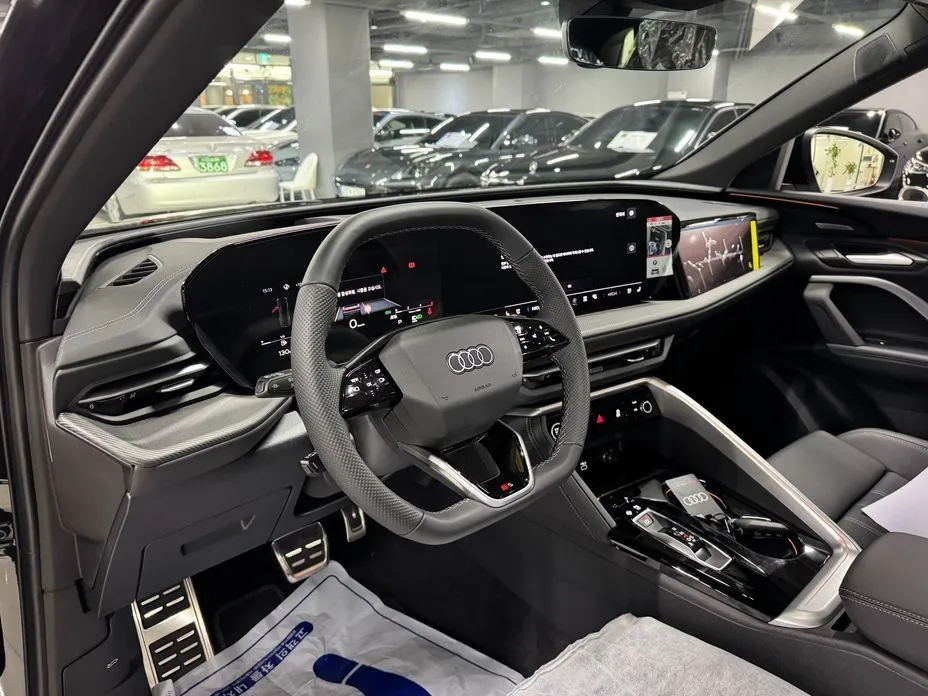Audi Q5 — фото 10