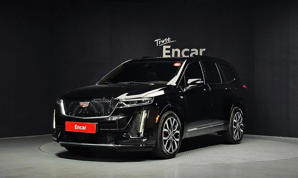 Cadillac XT6 — фото 1