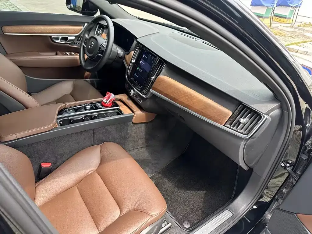 Volvo S90 — фото 3