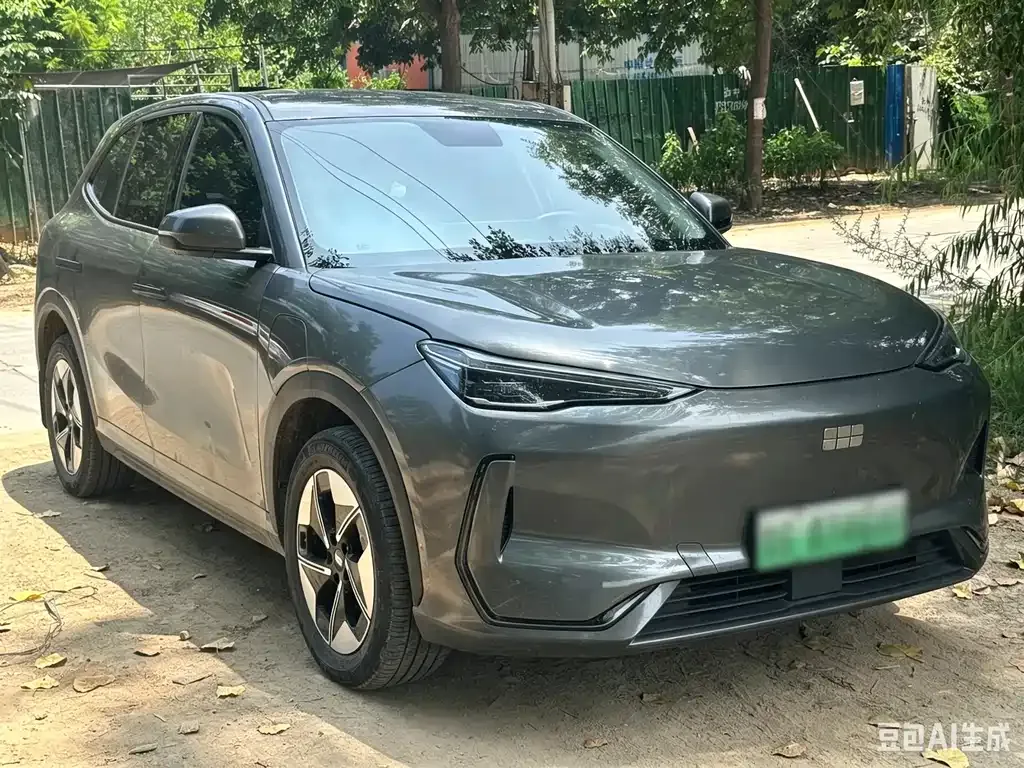 Geely Galaxy E5 — фото 10