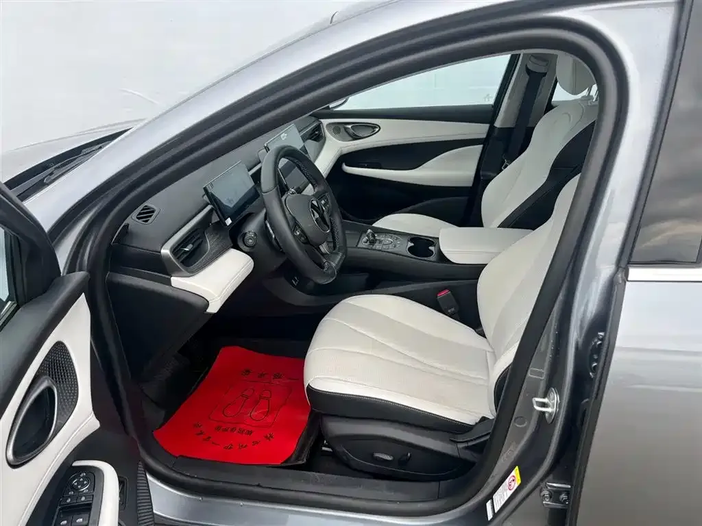 BYD Seal 05 DM-i — фото 10
