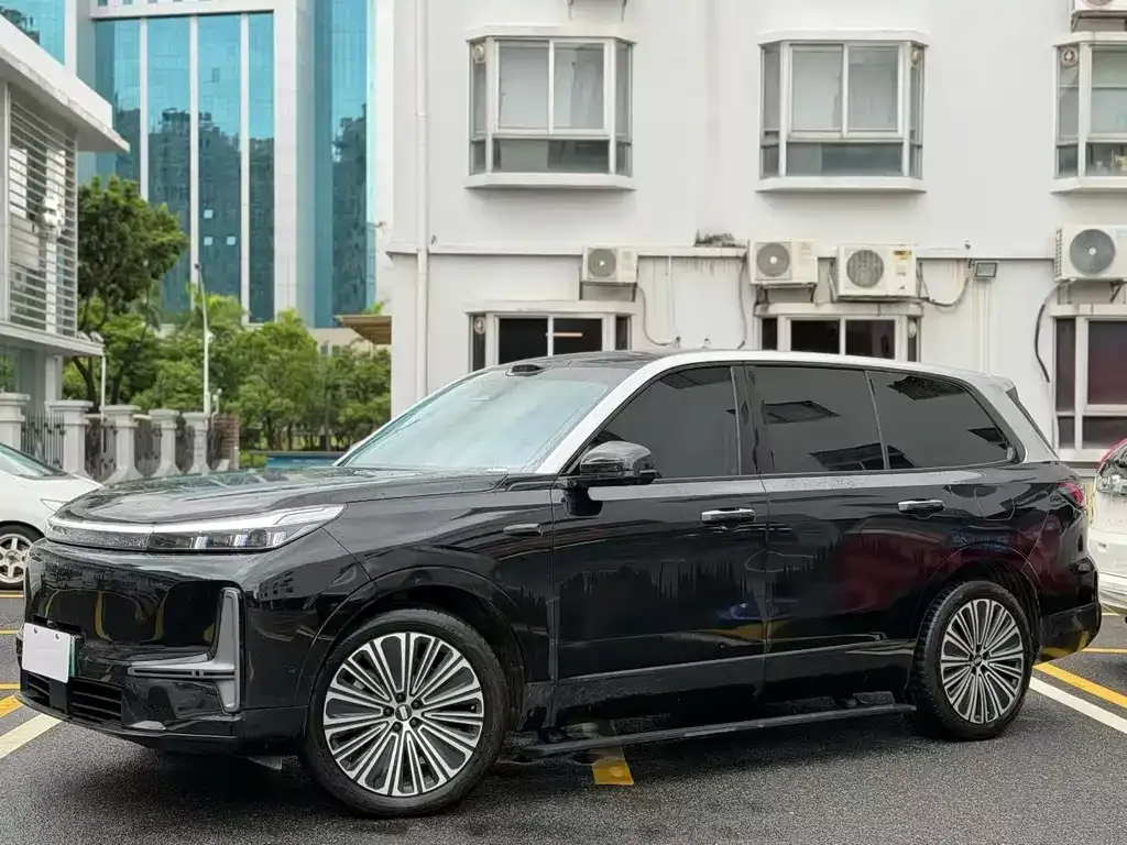 Geely Galaxy M9 — фото 10