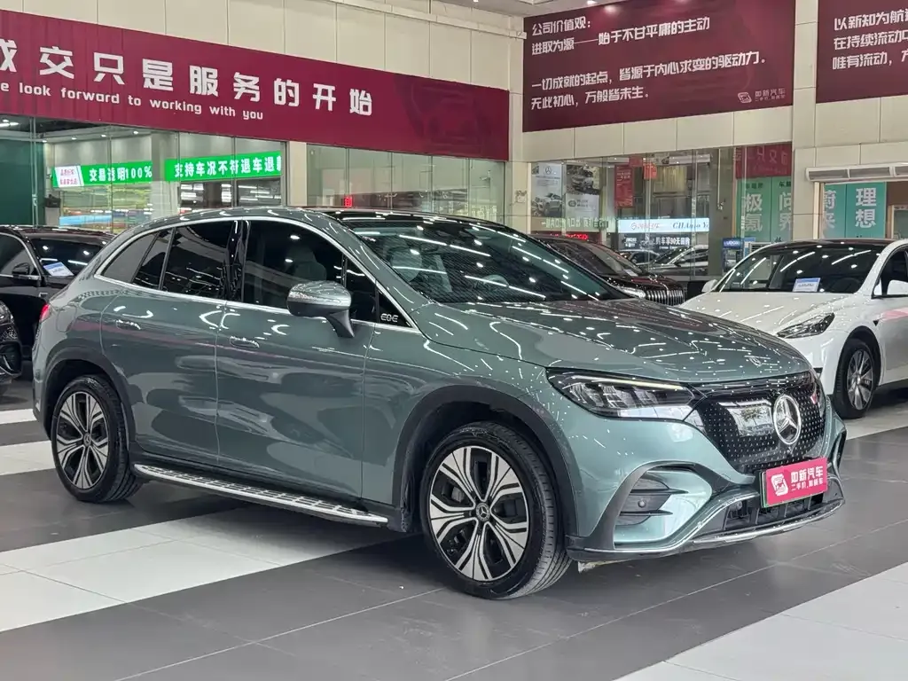 Mercedes-Benz EQE SUV — фото 10