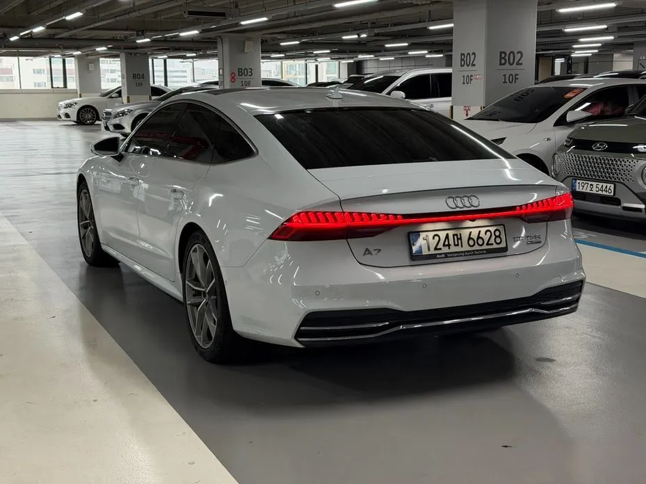 Audi A7 — фото 7