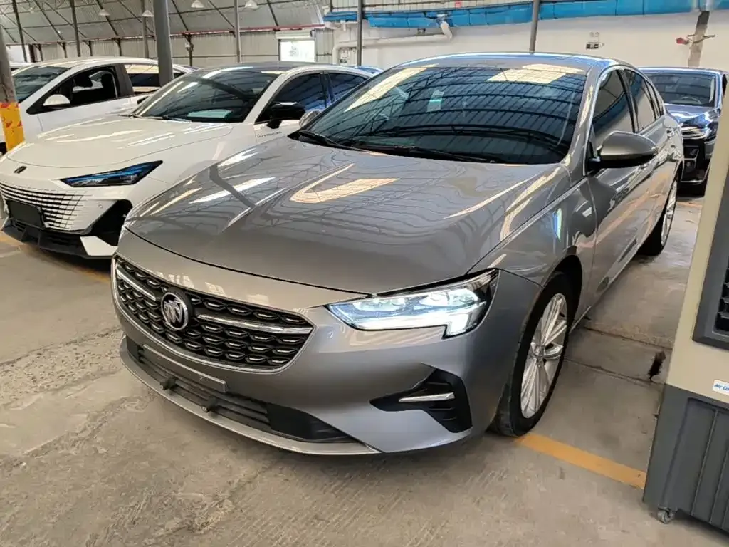 Buick Regal — фото 1