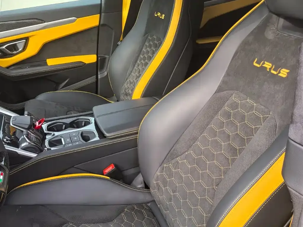 Lamborghini Urus — фото 7