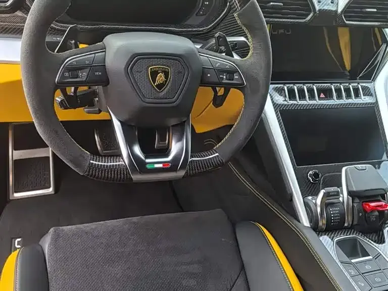 Lamborghini Urus — фото 2