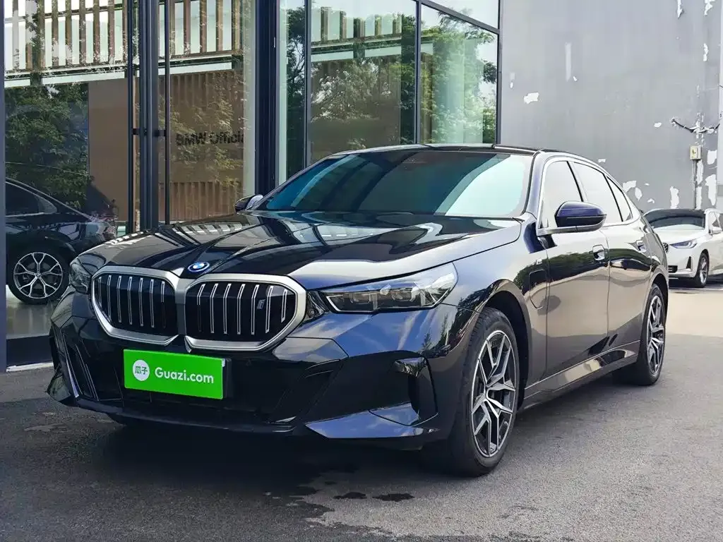 BMW i5 — фото 3
