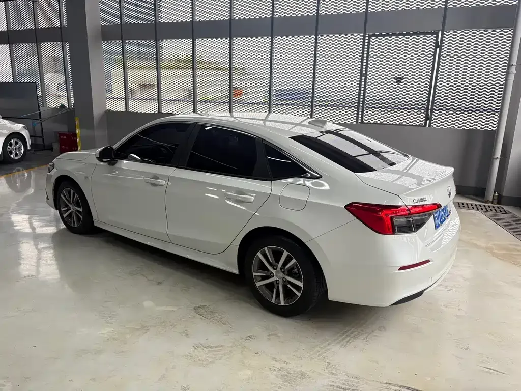 Honda Civic — фото 10