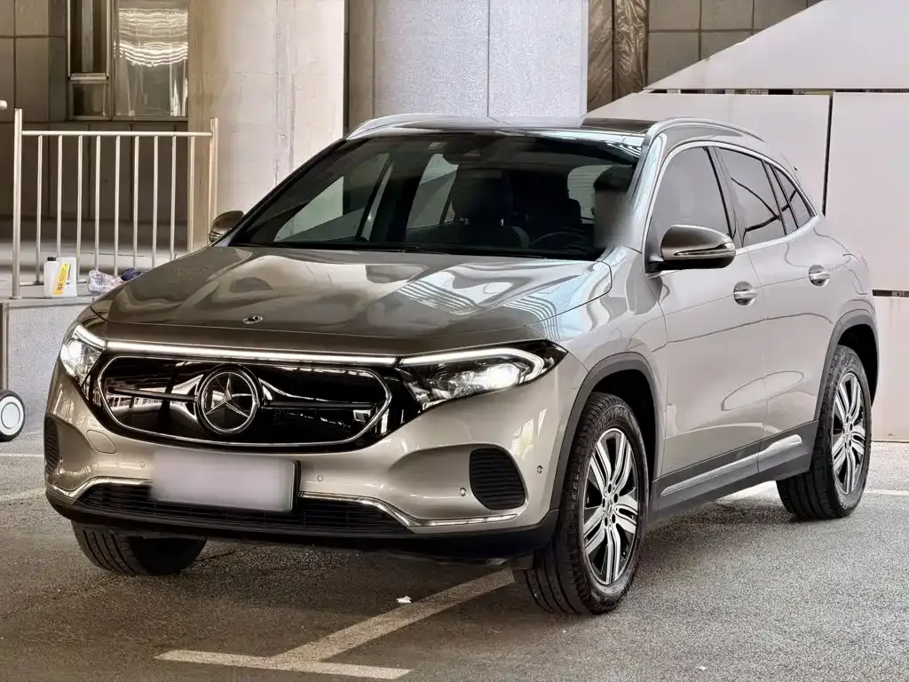 Mercedes-Benz EQA — фото 1