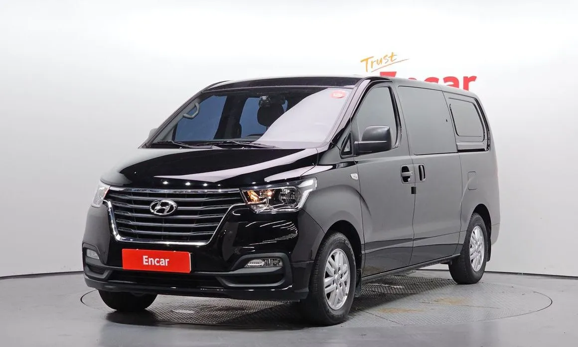 Hyundai Starex — фото 1
