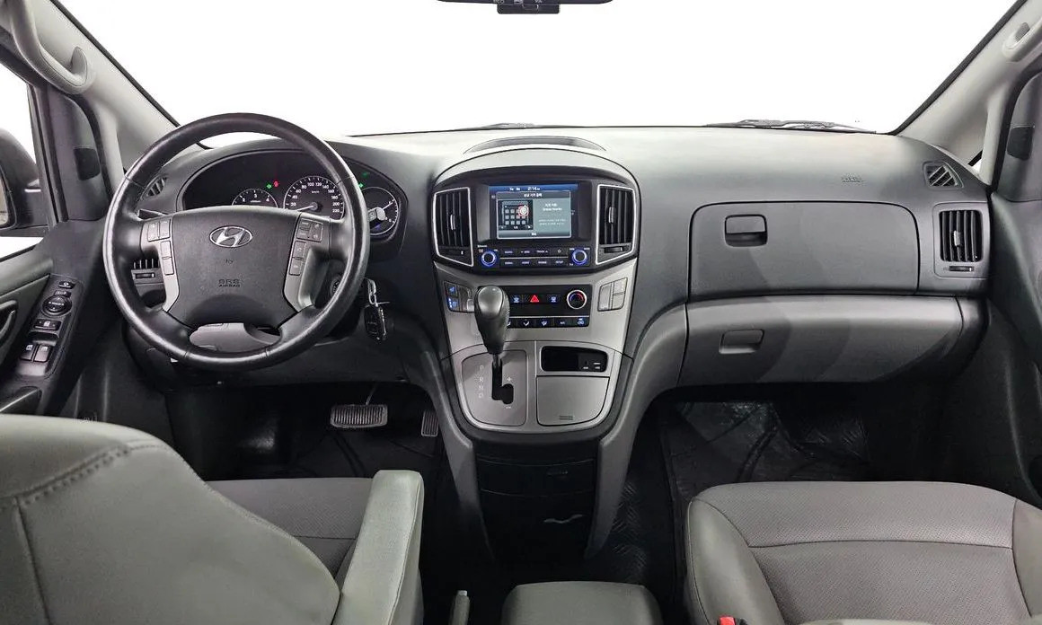 Hyundai Starex — фото 4